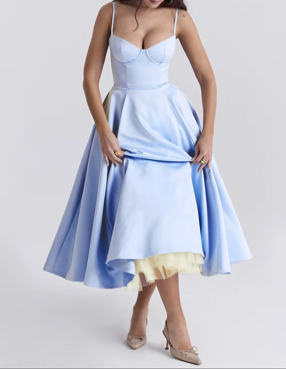 45515 Sommer New High-End Super Schöne Prinzessin Kleid Französisch Mesh Big Swing Halfter Kleid Frauen