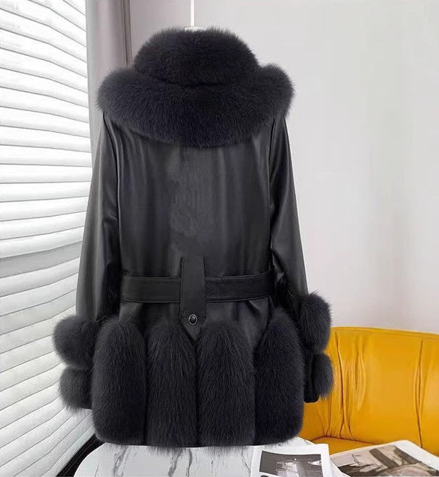 Jacheta Elena cu Blana Faux